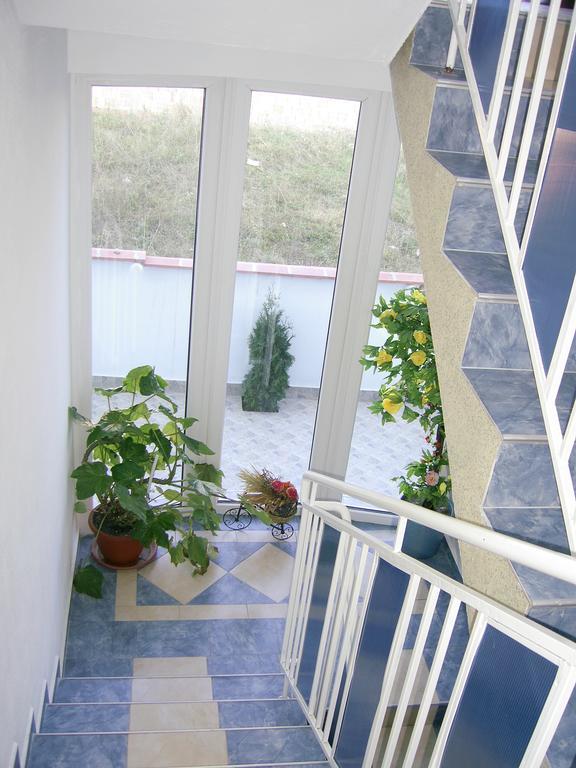 Sianie Guest House Равда Екстер'єр фото