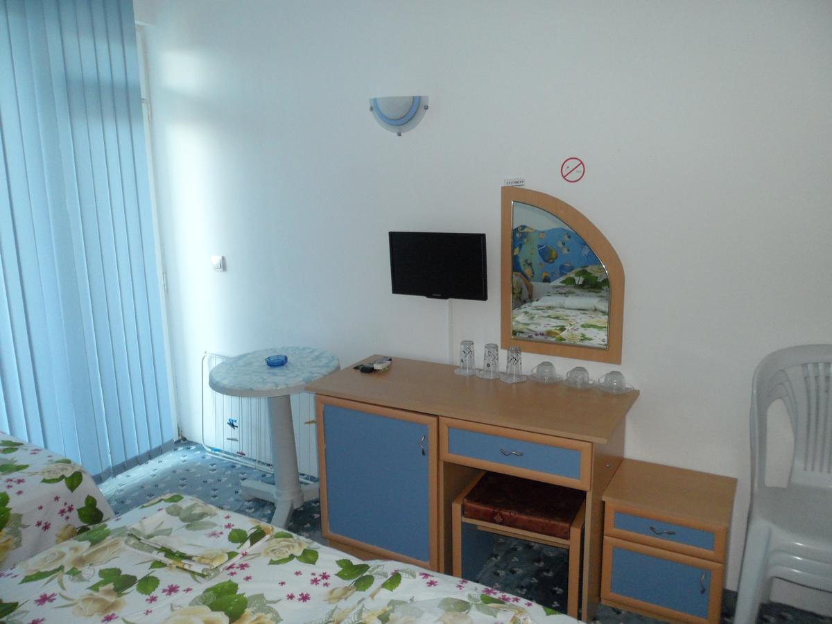 Sianie Guest House Равда Екстер'єр фото