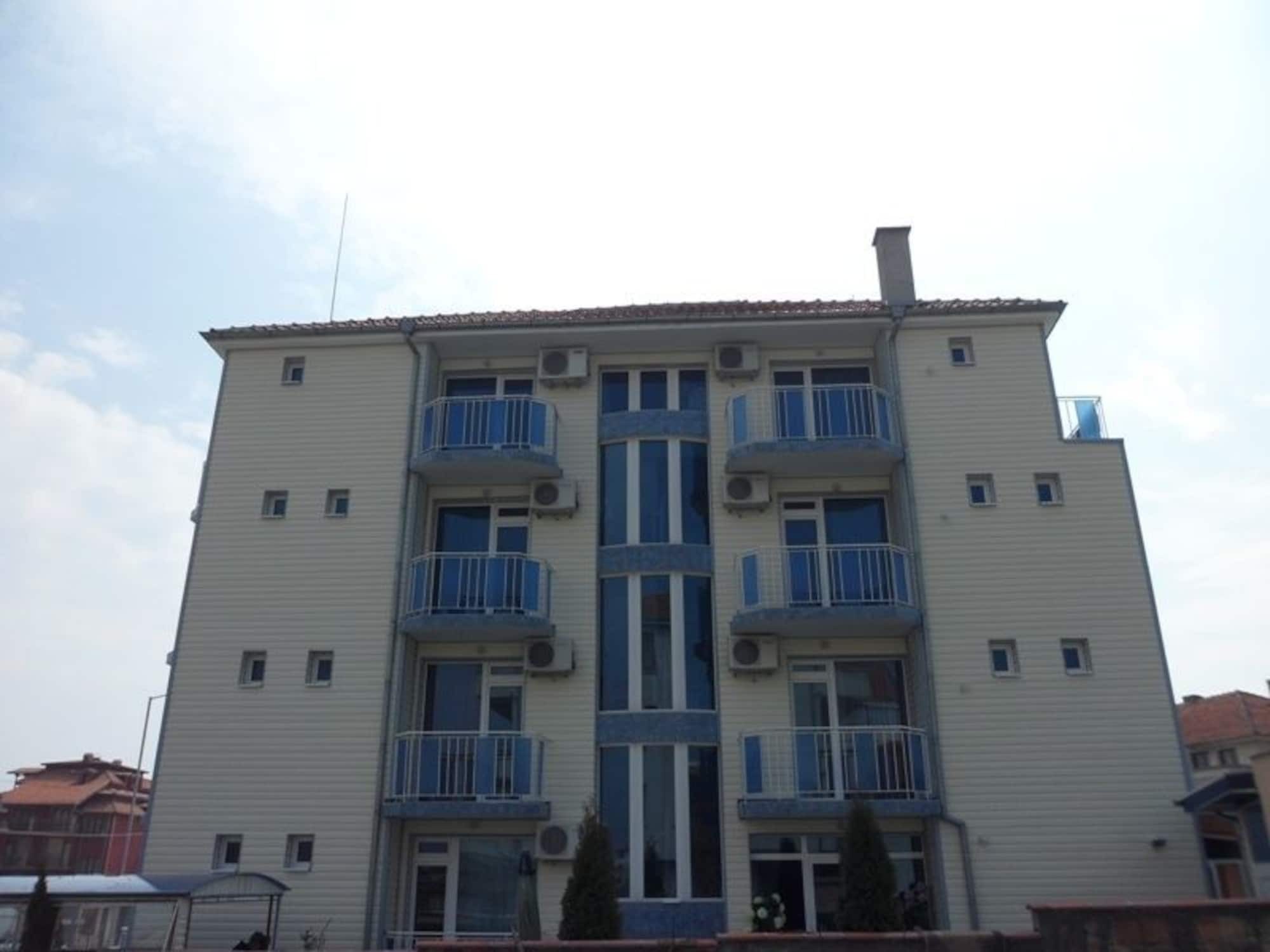 Sianie Guest House Равда Екстер'єр фото