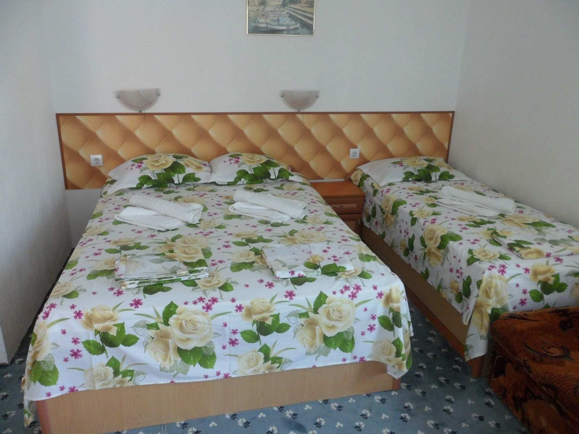 Sianie Guest House Равда Екстер'єр фото
